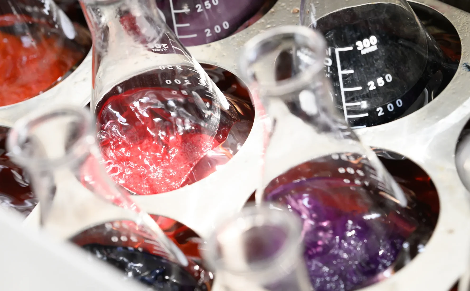 染色染料・染色顔料なら株式会社佐野